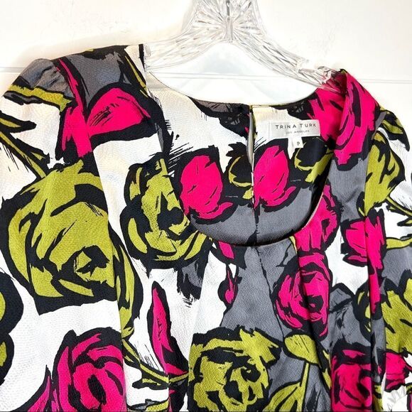 Trina Turk 100% Silk Floral Vibrant blouse size P (0) - Picture 2 of 8
